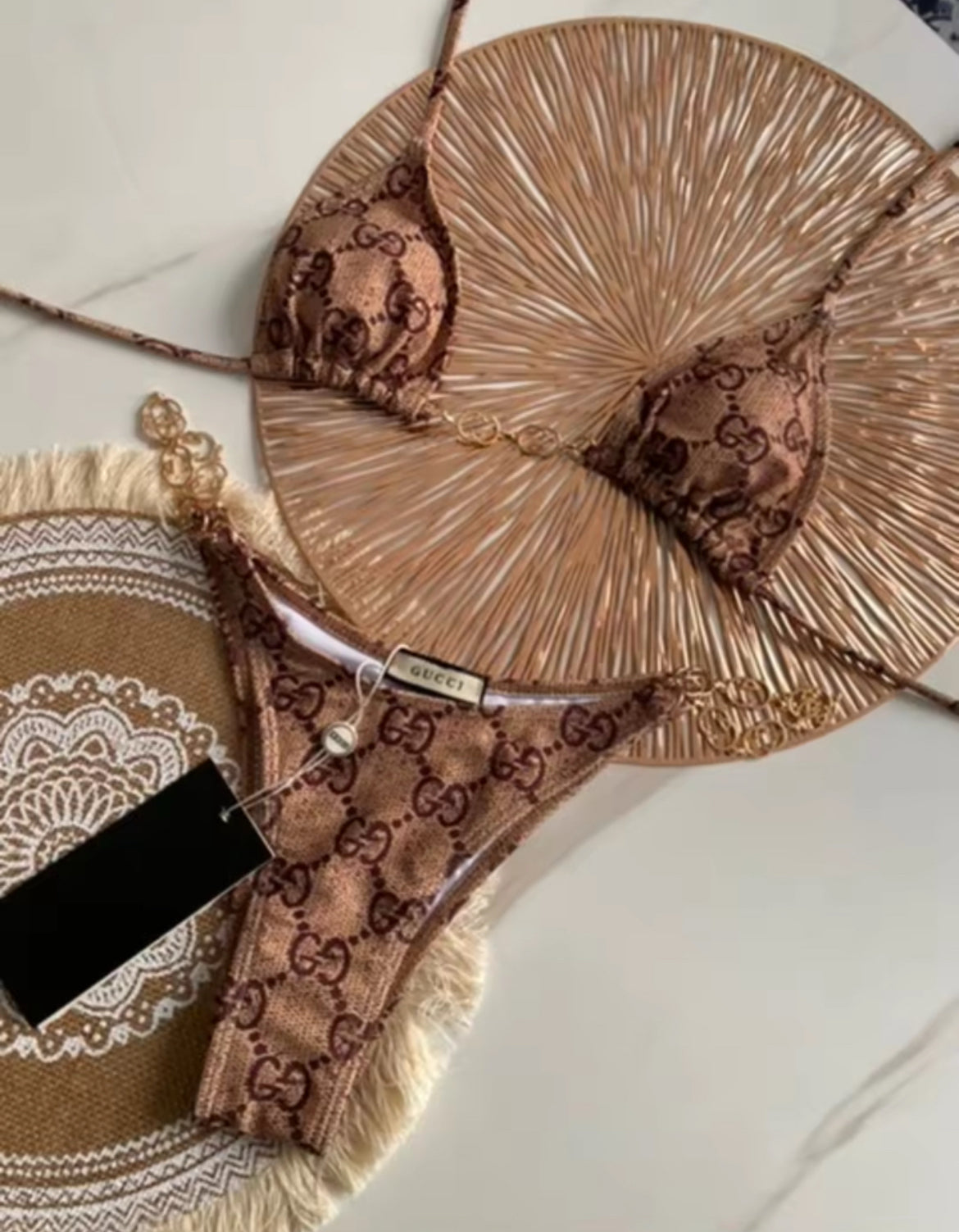 Costume due pezzi