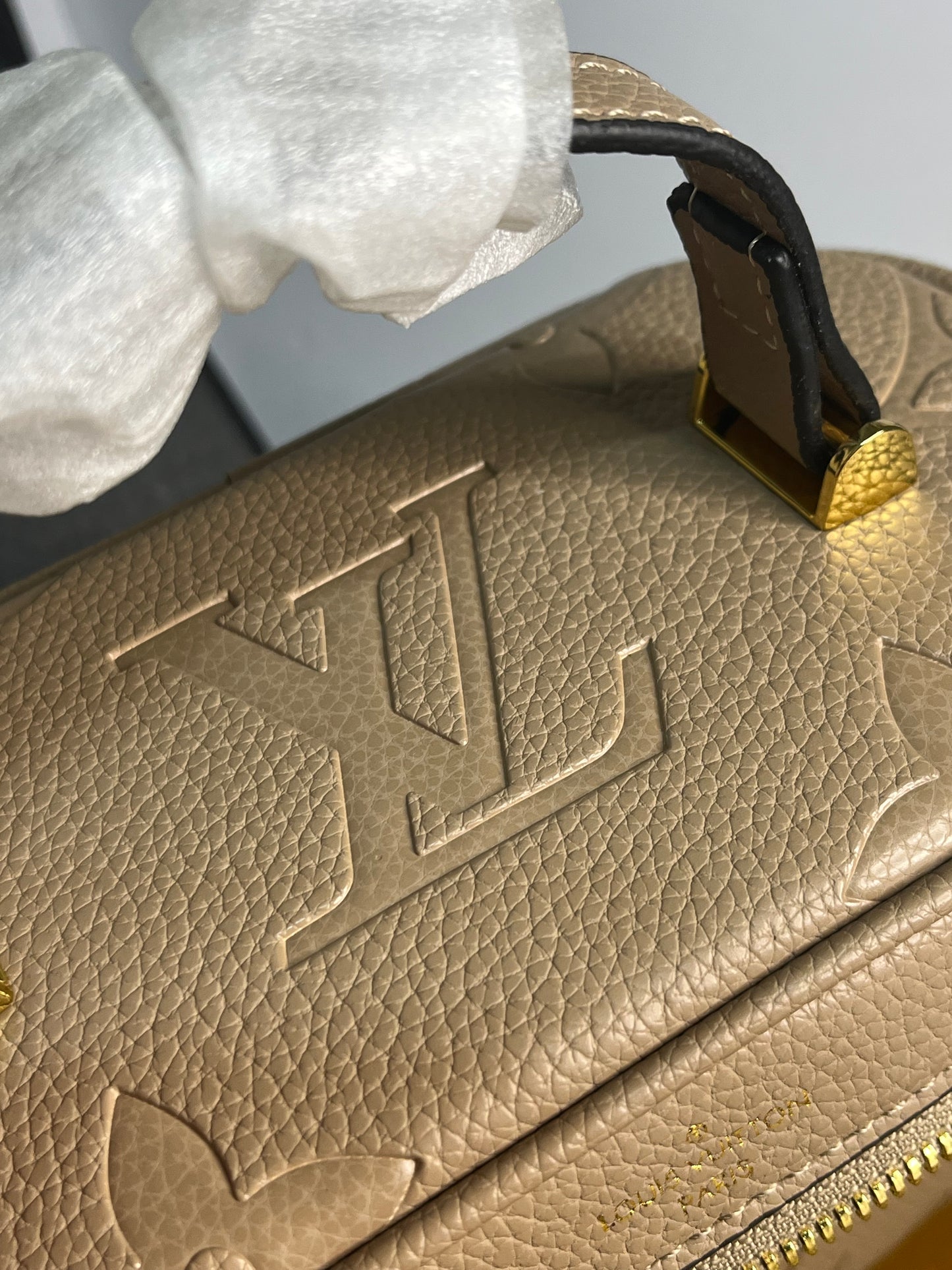 Vanitosa beige