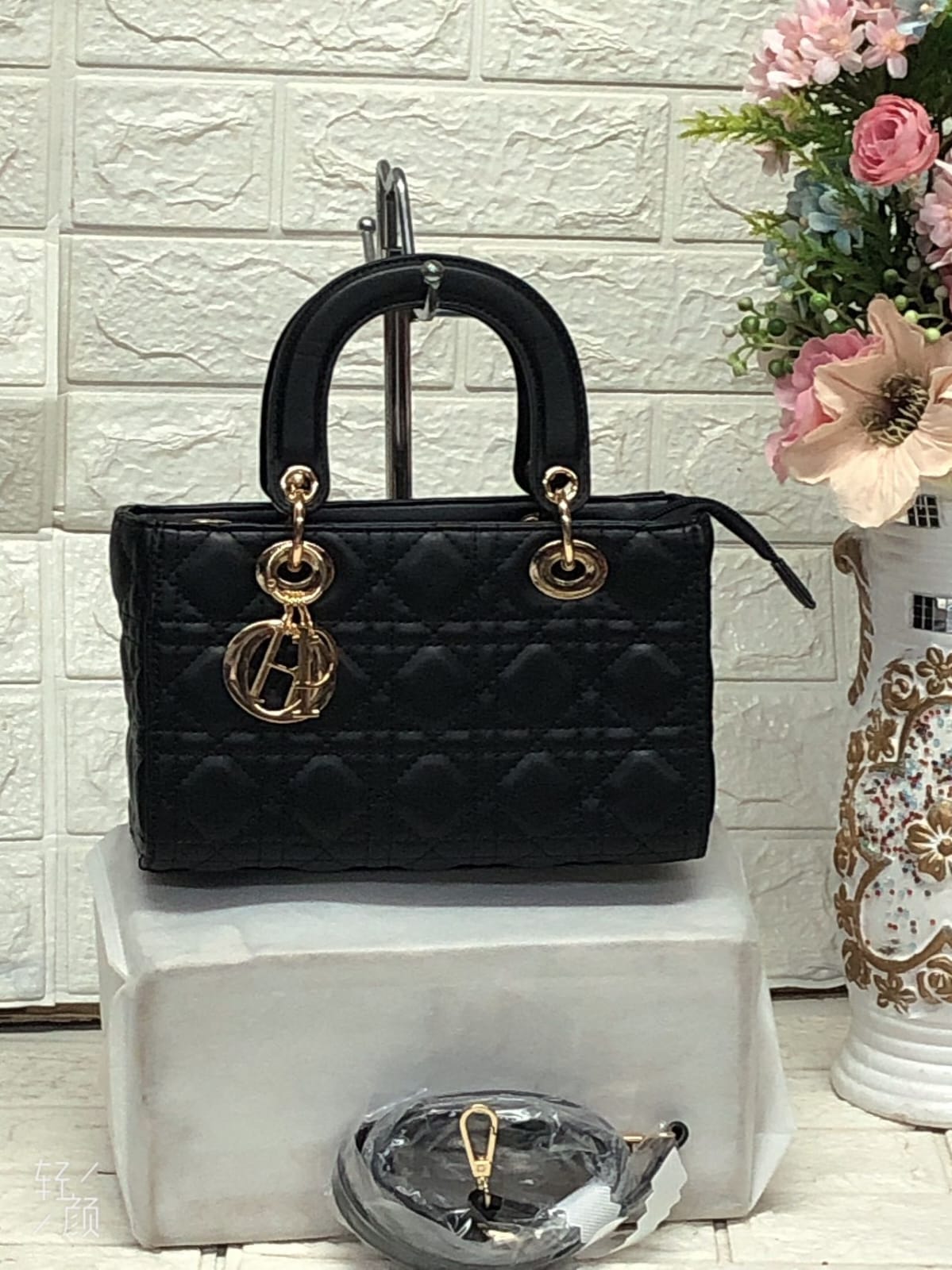 Borsa charms