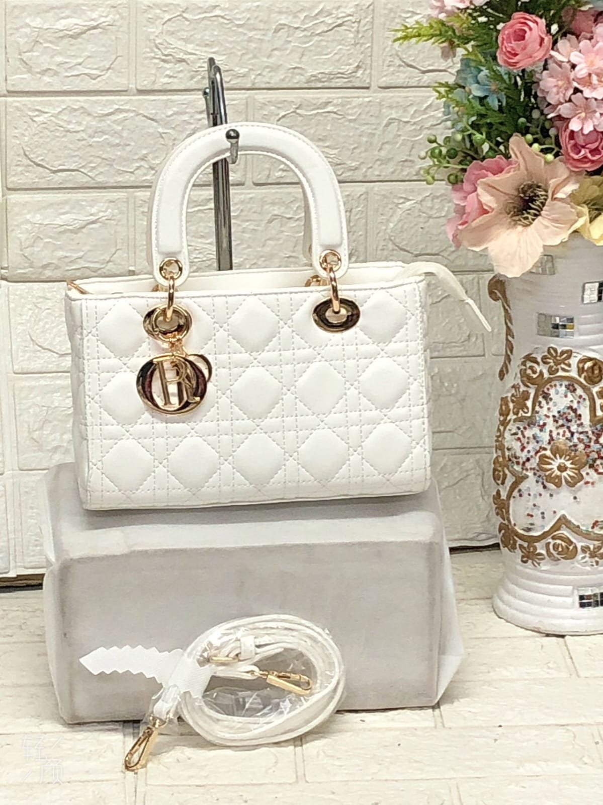 Borsa charms