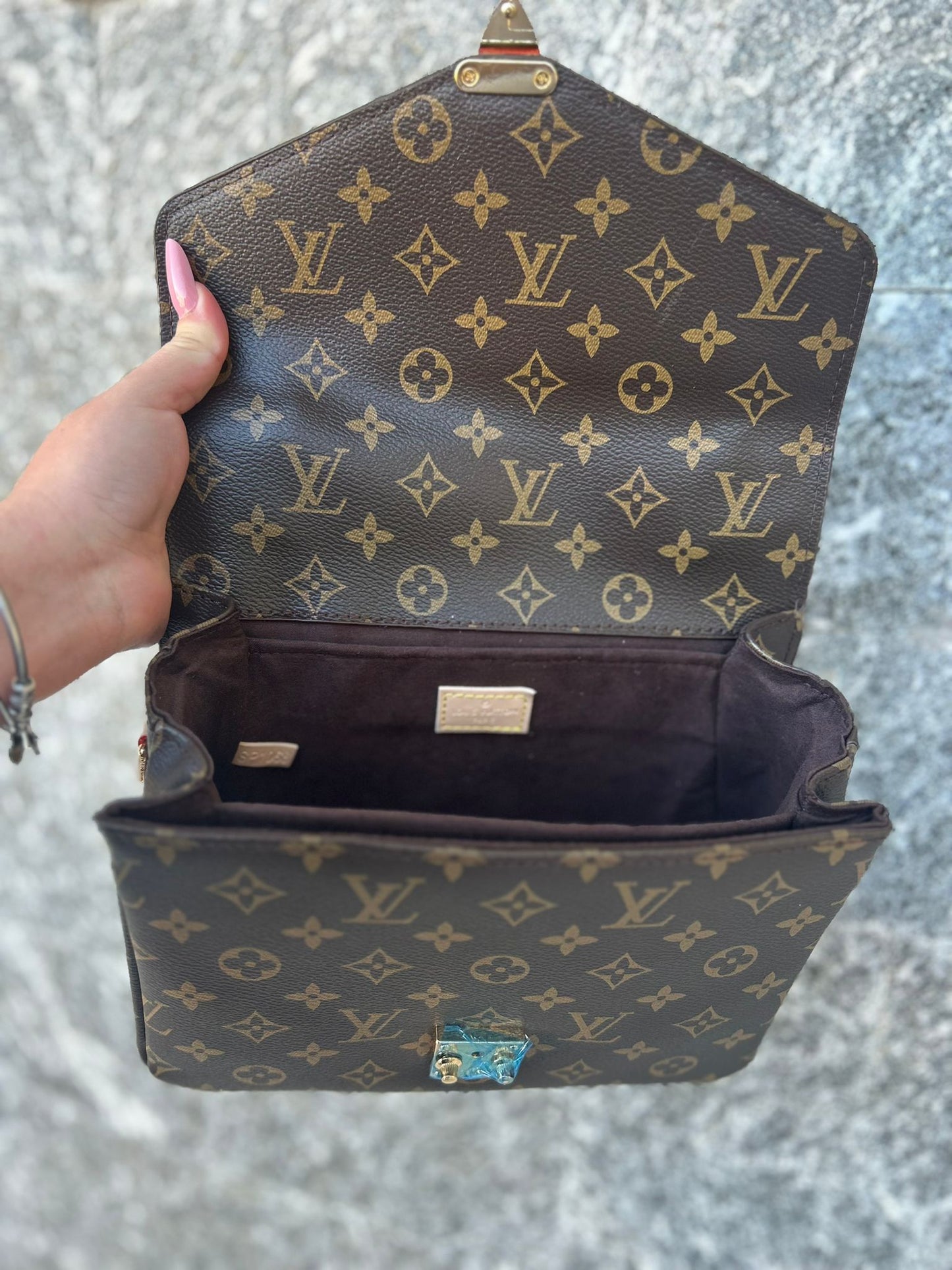 Borsa M